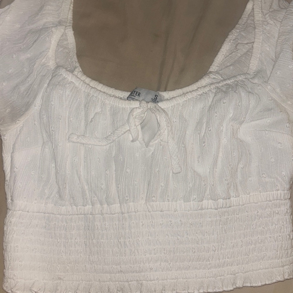 White hollister, cropped brunch top, size small, supper stretchy